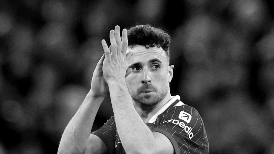 Diogo Jota qua đời, Ronaldo và huyền thoại của MU với Liverpool tiếc thương